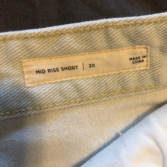 PACsun mid rise denim shorts light wash 4 button - Picture 5 of 5